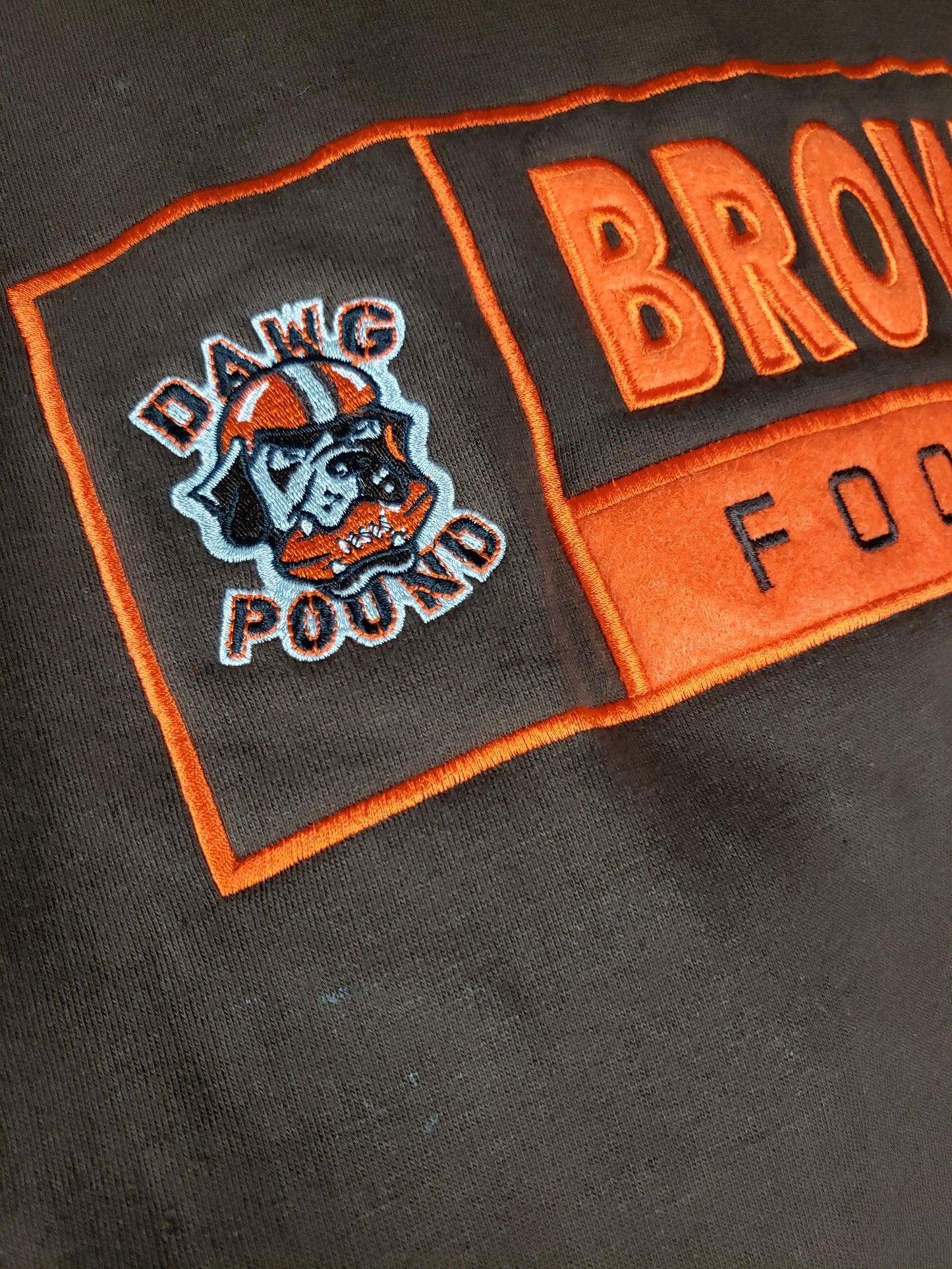 Vintage 1990s Cleveland Browns Embroidered Dawg Pound Crewneck(24"x29")XL