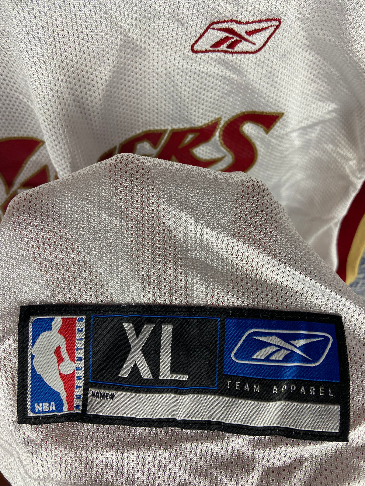 Vintage 2000s Reebok LeBron James Jersey XL(26”x33”)