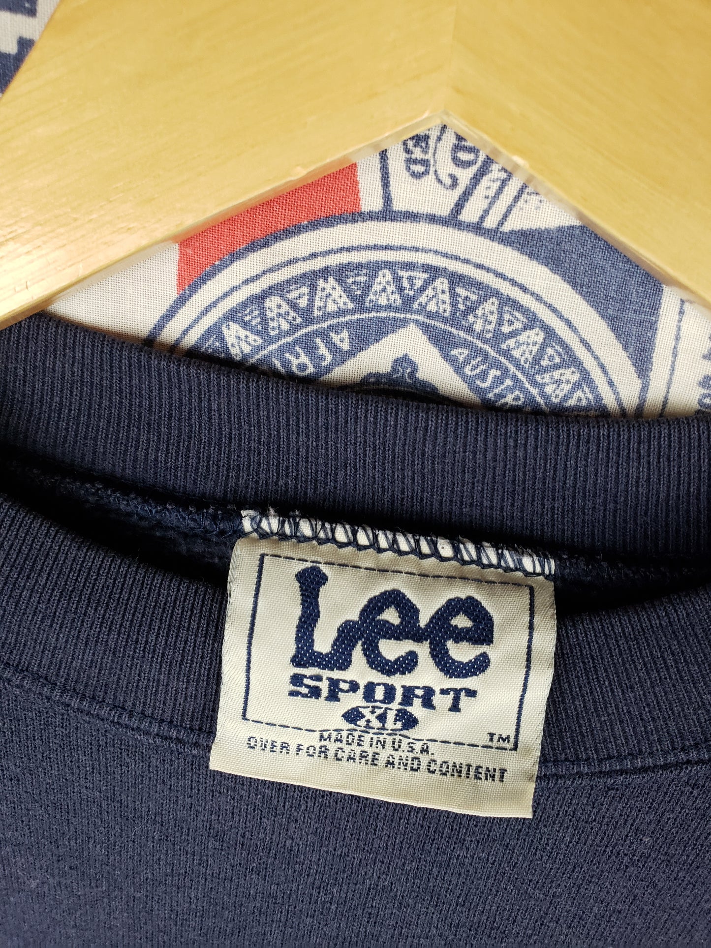 Vintage 1997 Cleveland Indians Crewneck(23"x26")M