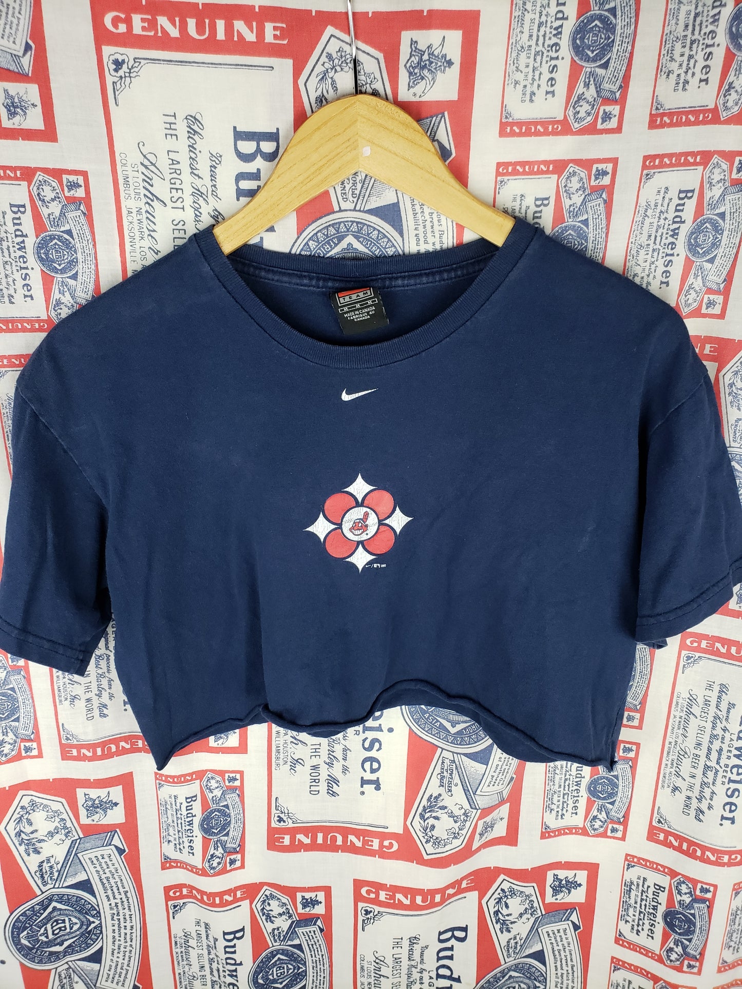 Vintage 2000s Cropped Nike Center Swoosh Cleveland Indians Shirt(21"x15")M