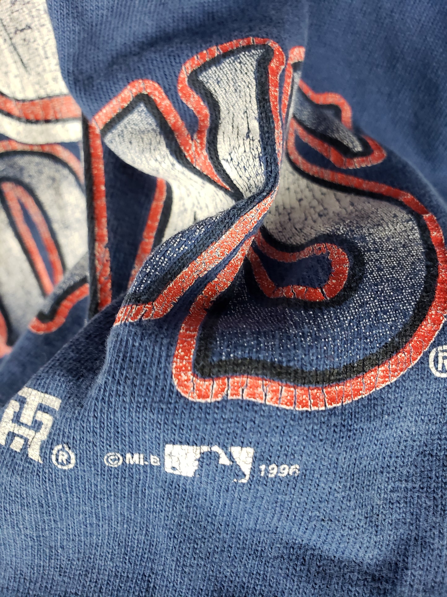 Vintage 1996 Cleveland Indians Shirt(23"x27")M