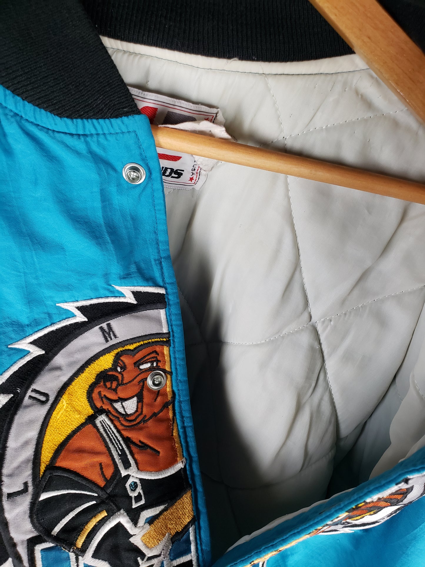 Rare Vintage 1990s Cleveland Lumberjacks Jacket(24"x27")L