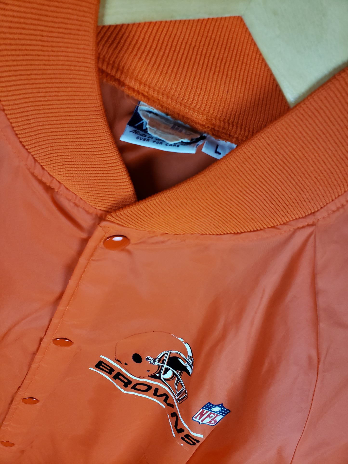 Vintage 1980s Chalk Line Cleveland Browns Windbreaker(23"x25")