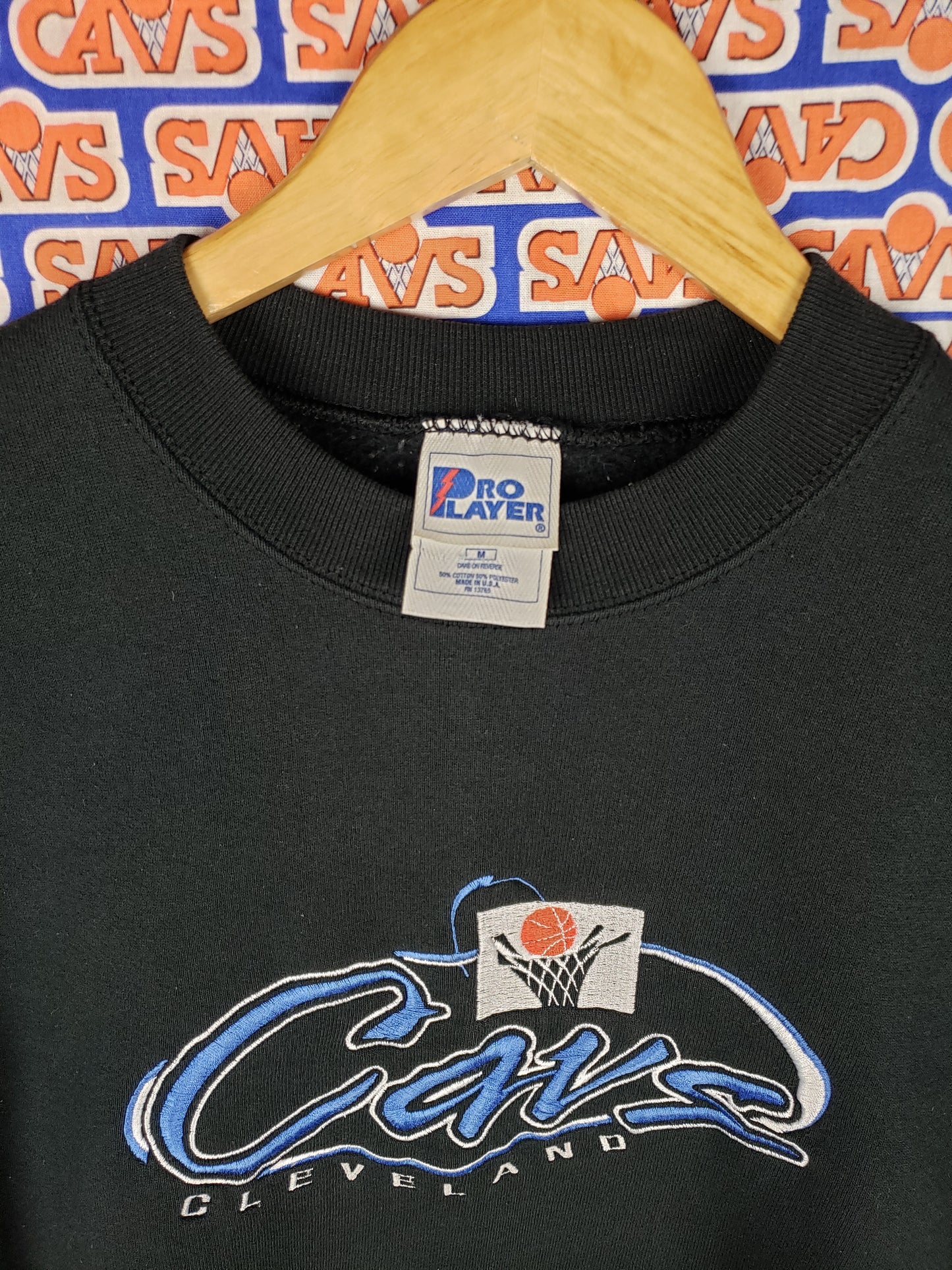 Vintage 1990s Cleveland Cavs Embroidered Crewneck(22"x27")M
